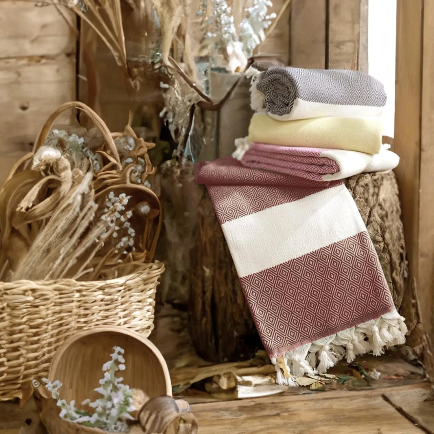 Bazaar Anatolia Turkish Beach Towel 100% Cotton Bath Towels Oversized Quick Dry Boho Farmhouse Decor Sheets Bathroom Sand Free Camping Blanket Burgundy Towels 71x39 inches - Diamond Maroon